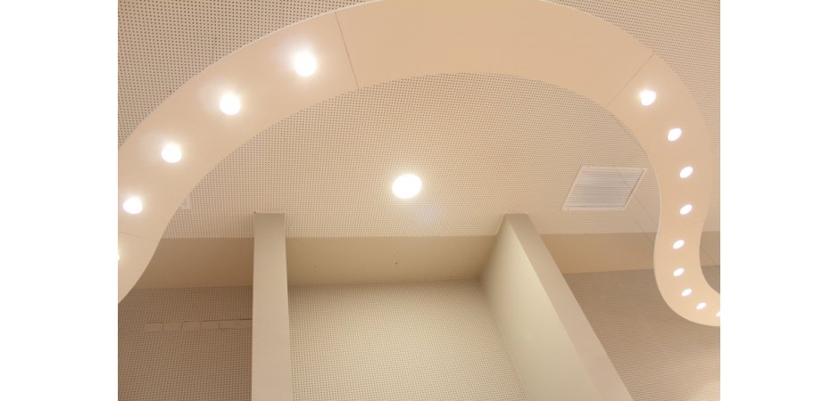 Detalle cielo y muro