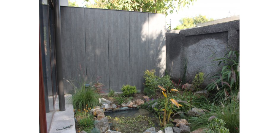 Patio interior, fachada ventilada